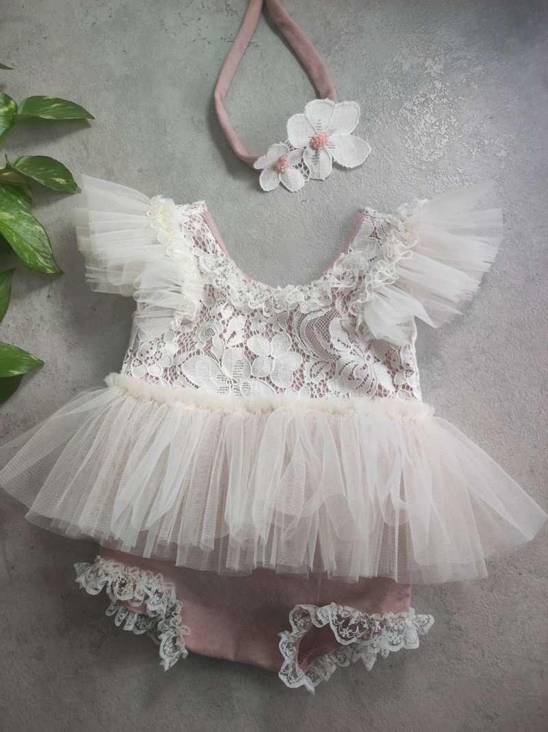 Cute lace bodysuit for a newborn girl's first photo shoot - Baby Accessories - Other Materials Multicolor