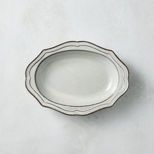有種創意 日本食器 日本美濃燒 - 古典花邊橢圓深盤 - 乳白 (20.5 cm)
