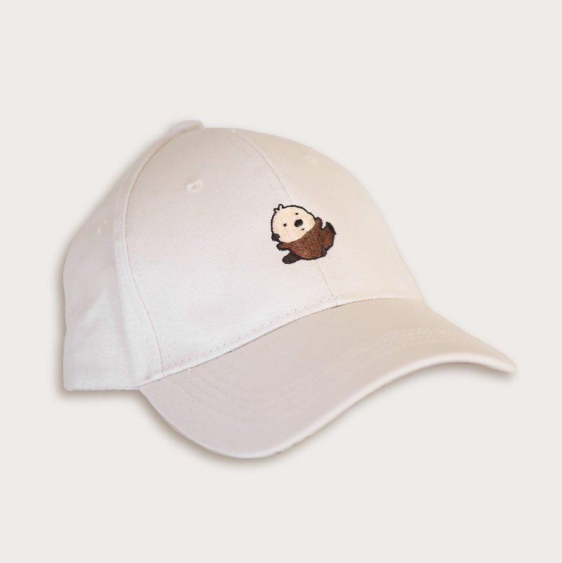 刺繡銅釦帽 (燕麥杏白) - 帽子 - 棉．麻 白色