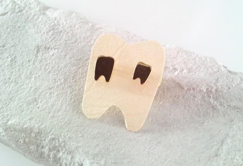 ◆ Brass Tooth ◆ Brass "teeth" pin badge [S] - เข็มกลัด - โลหะ สีทอง