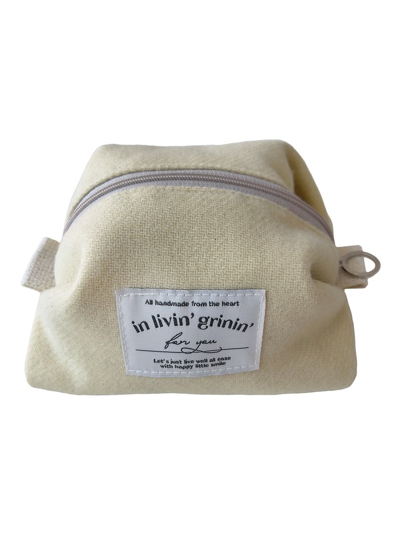 wool macaron pouch M_butter - 化妝包/收納袋 - 其他人造纖維 黃色
