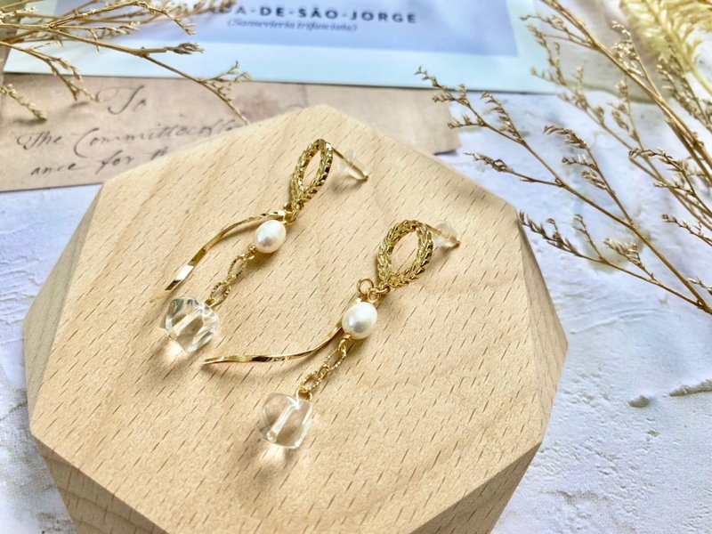 白水晶和淡水珍珠耳環 白水晶飾品 淡水珍珠飾品 手作飾品 耳夾 - 耳環/耳夾/耳骨夾 - 石頭 透明
