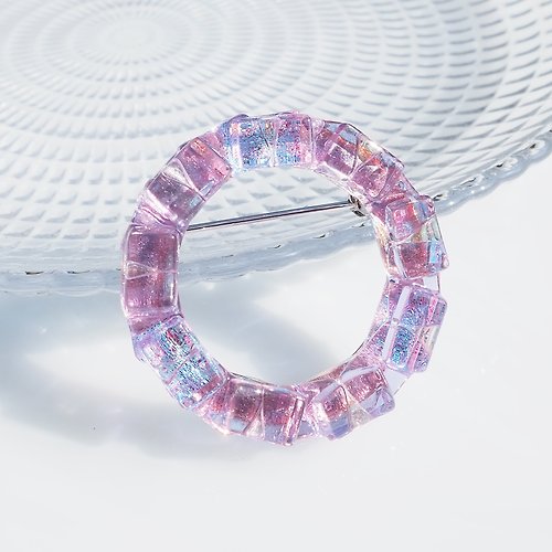 Happy Glass Caprice 【Special】光るガラスの輪(オーロラリング【マジック】)ブローチ【受注制作】