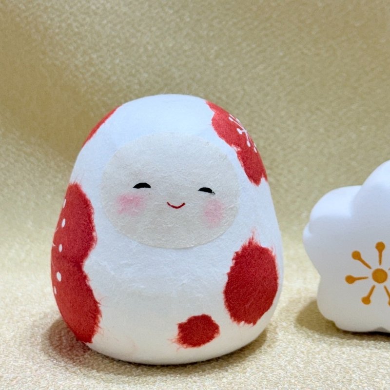 Kyoto Handmade Washi Ornament - Plum Blossom Daruma (Small) - White - ของวางตกแต่ง - วัสดุอื่นๆ 