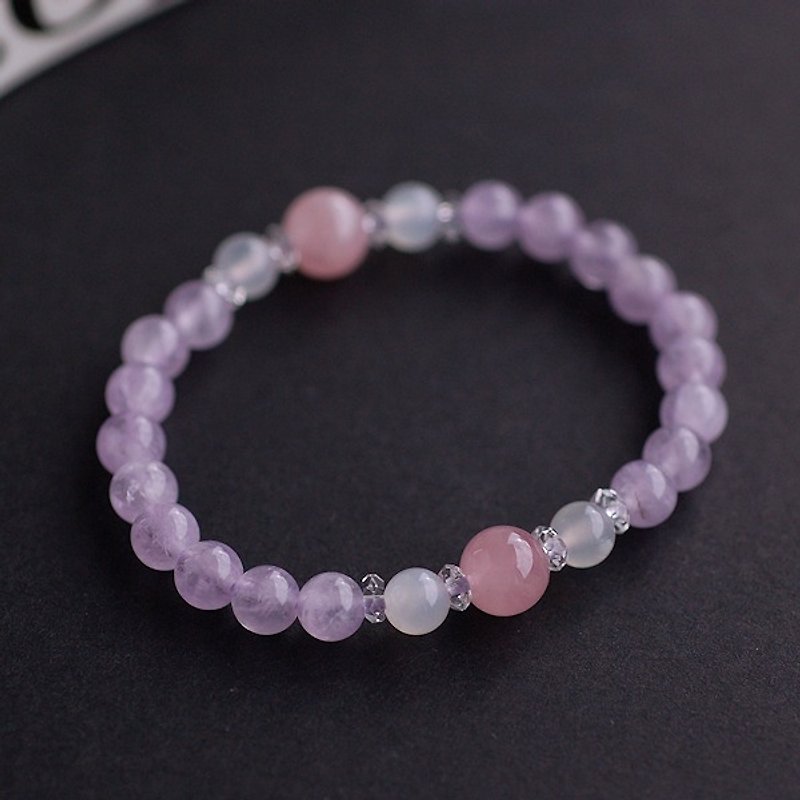 Lavender Purple Jade*Maltese Crystal*Moonstone bracelet - สร้อยข้อมือ - เครื่องเพชรพลอย สีม่วง