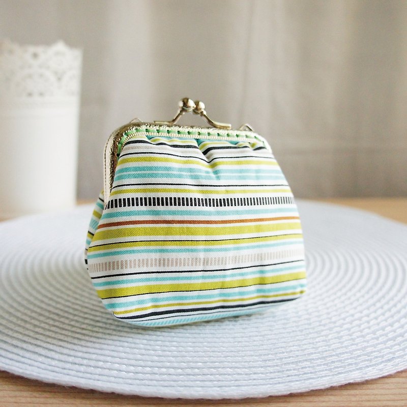 Lovely (Japanese cloth) horizontal stripe large-capacity gold purse ‧ coin purse, blue and green - Coin Purses - Cotton & Hemp Brown
