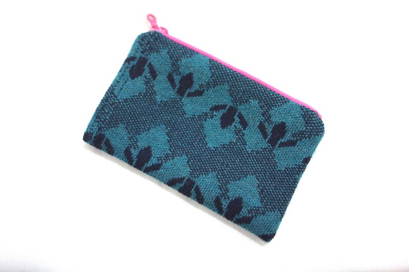 Knitting [flower window sill X Glory] Navy blue abstract flower joint series coin purse - กระเป๋าใส่เหรียญ - เส้นใยสังเคราะห์ สีน้ำเงิน