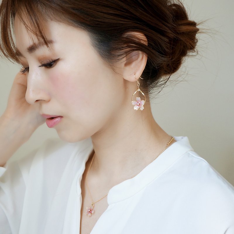 桜twist jewelry set - 耳環/耳夾 - 樹脂 粉紅色