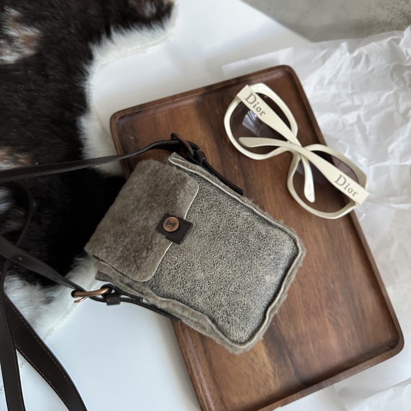 CELINE 塞琳 Mouton 羊羔毛 單肩包 - 側背包/斜背包 - 人造皮革 灰色