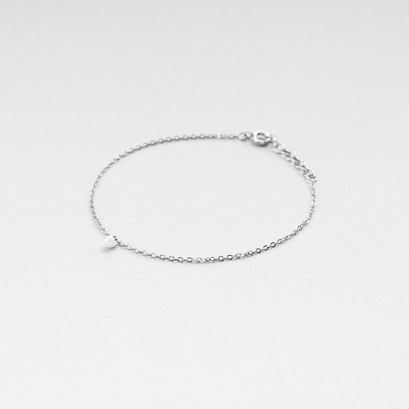 Everyday Pearl Bracelet - สร้อยข้อมือ - สแตนเลส สีเงิน