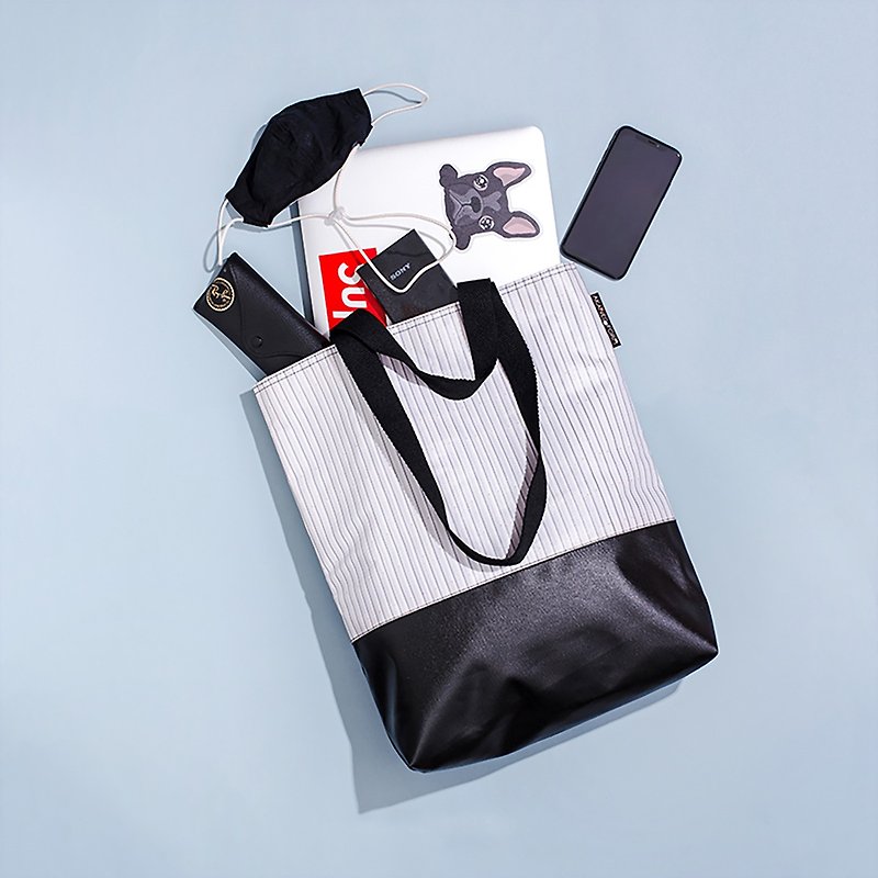 กระเป๋าแคสวาส รุ่น REMATCH : แคนวาสพิมพ์ลาย กันน้ำ - อื่นๆ - วัสดุอื่นๆ ขาว