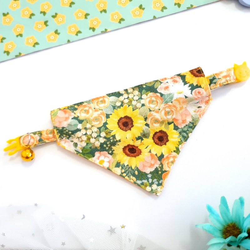 Sunflower Bandana Cat Collar with Breakaway Safety Buckle - 項圈/牽繩 - 棉．麻 黃色