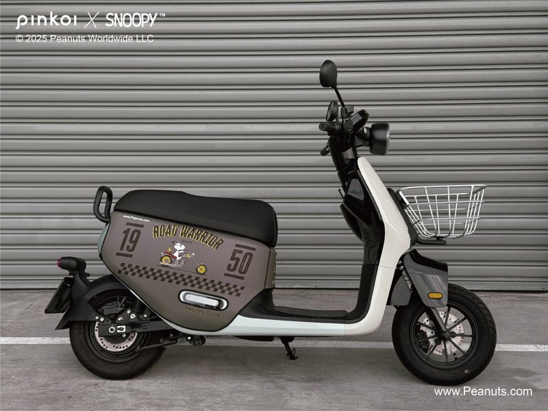 【Pinkoi x SNOOPY】Gogoro 車身造型 保護套 SNOOPY 史努比 騎士 系列 - 其他 - 聚酯纖維 咖啡色
