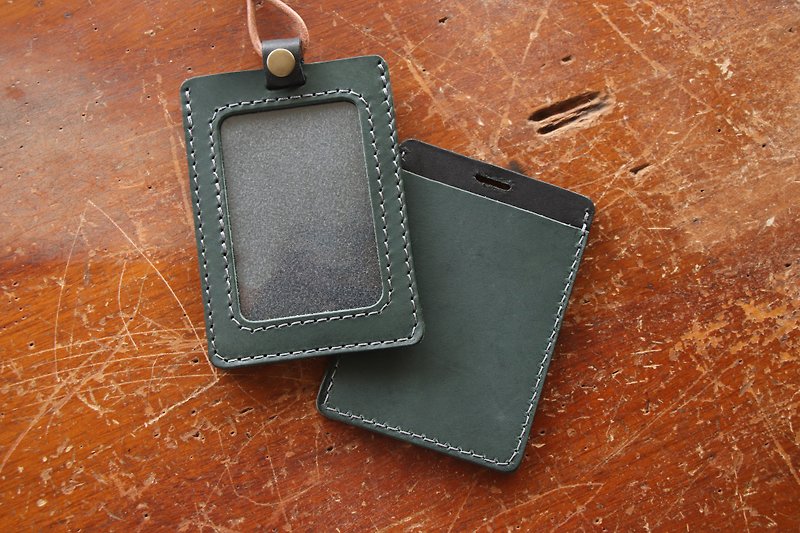 Black + gray and green color matching | double-layer vegetable tanned leather identification card holder | GOGORO card holder - ที่ใส่บัตรคล้องคอ - หนังแท้ สีเขียว