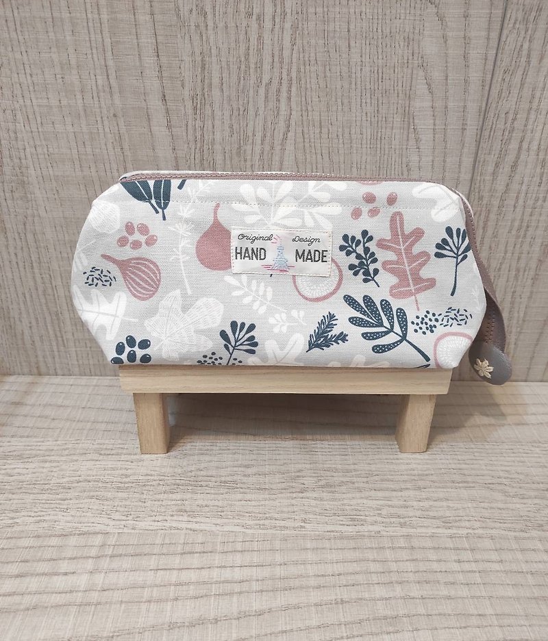 Stand Cosmetic Bag/Pencil Case-Fig Pattern - Toiletry Bags & Pouches - Cotton & Hemp 