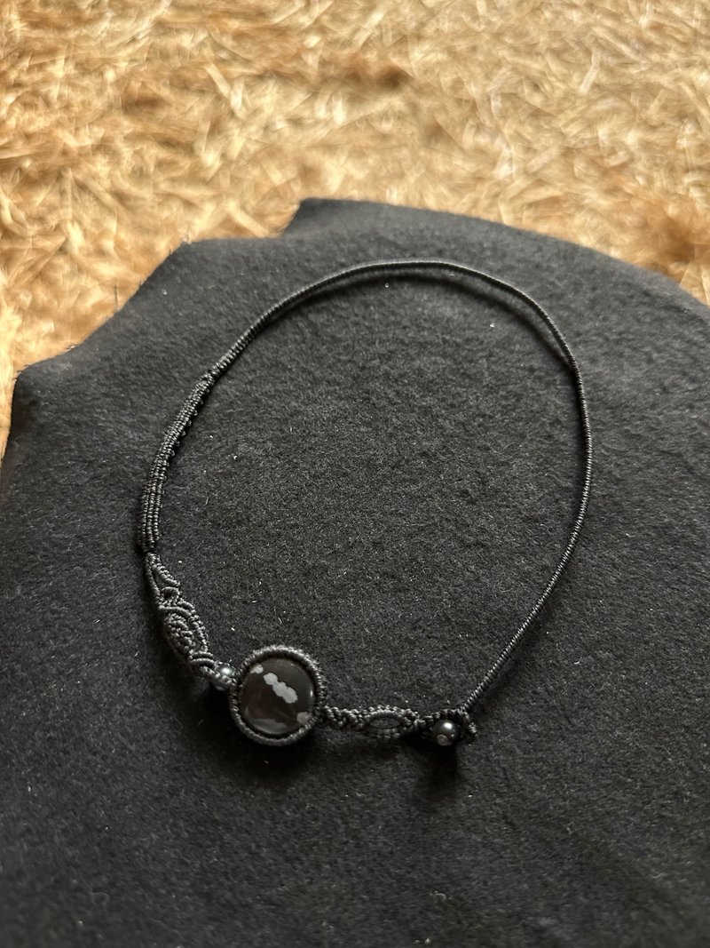 雪花黑曜石短繩編織項鍊 - 項鍊 - 半寶石 黑色