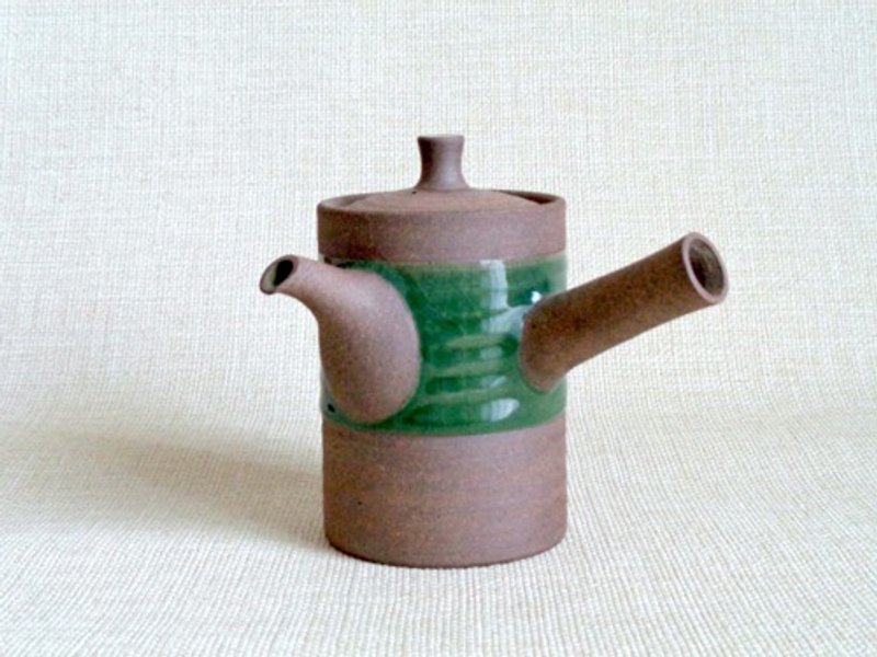 Pourer, Celadon Glaze - ถ้วย - ดินเผา สีนำ้ตาล