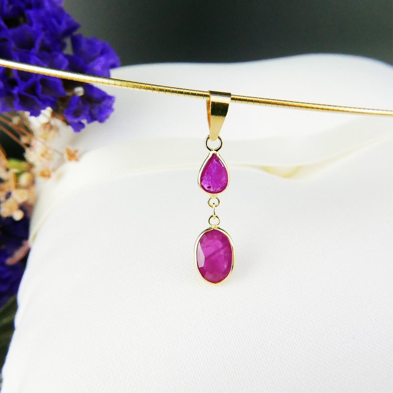 18K Little Lady シリーズ|| ウォータードロップオーバルカットルビーペンダント||イエローK カラーの小さくて繊細なペンダント - ネックレス - 貴金属 レッド