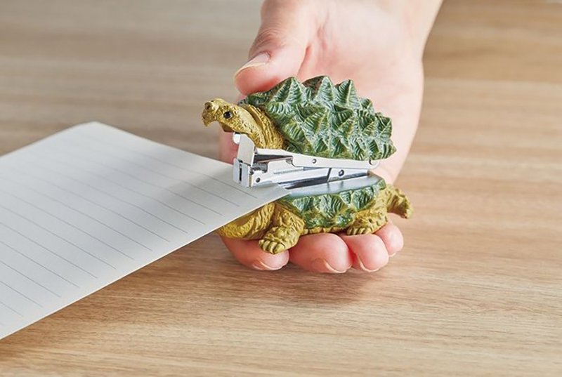 日本Magnets療癒系列 鱷龜造型10號針小釘書機 - 釘書機 - 樹脂 綠色