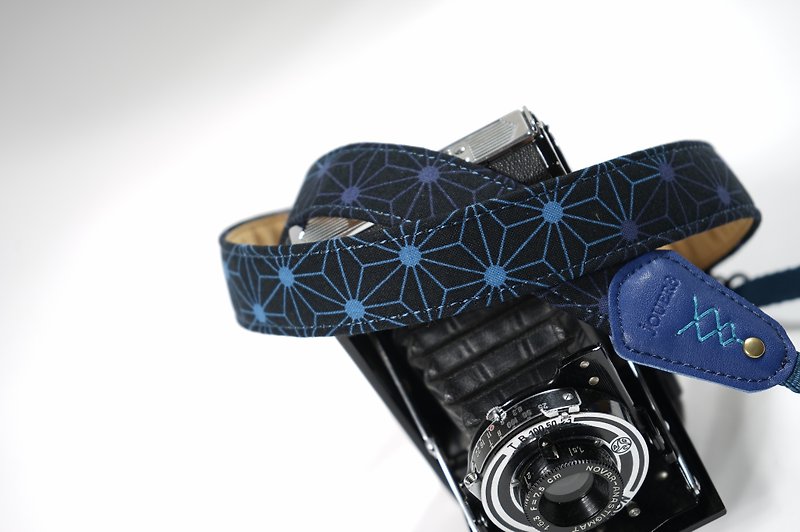 Blue Star Edge Leave Camera Belt 2.5 - กล้อง - ผ้าฝ้าย/ผ้าลินิน สีน้ำเงิน