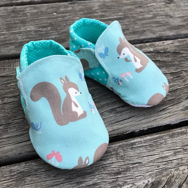 Cute little squirrel toddler shoes - รองเท้าเด็ก - ผ้าฝ้าย/ผ้าลินิน หลากหลายสี