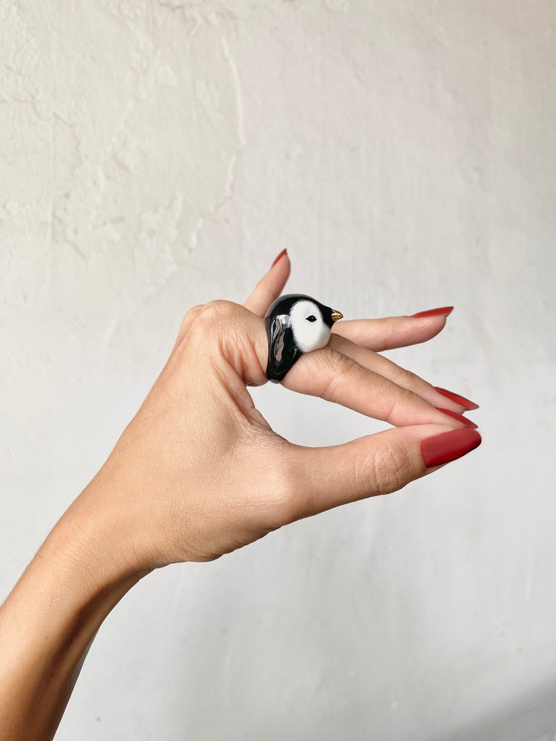 Baby Penguin Ring Hand-enamel jewelry original - 戒指 - 其他金屬 