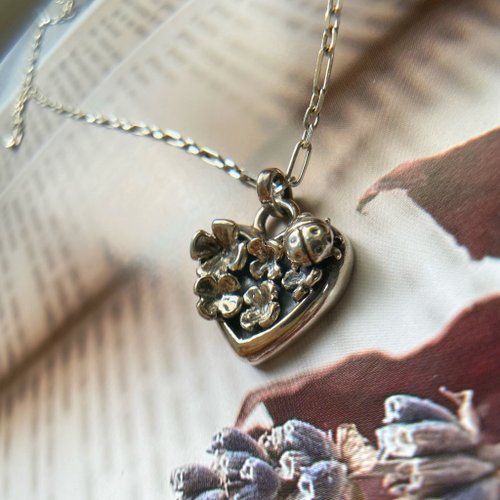 Vanessa jewellery 心花朵朵 純銀項鍊