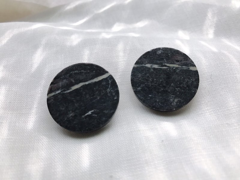 szu-works | retro simple discs natural stone texture ear (clip) - Earrings & Clip-ons - Gemstone Black