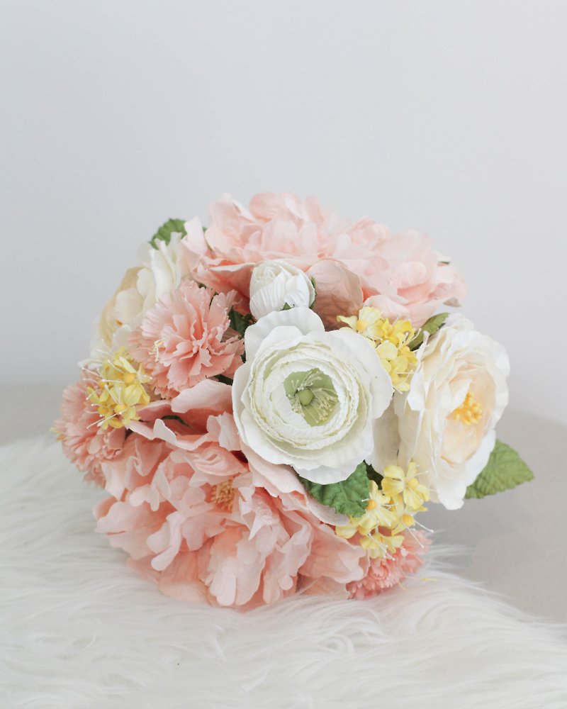 BLOOMING APRICOT Small Flower Bouquet Handmade Paper Flowers - 木工/竹藝/紙雕 - 紙 橘色