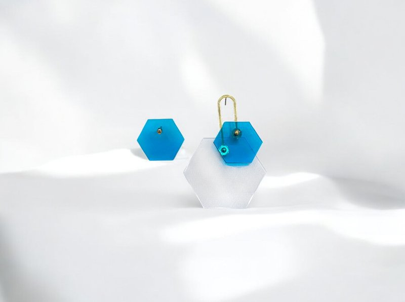 Azure geometric transparent earrings - ต่างหู - อะคริลิค สีน้ำเงิน