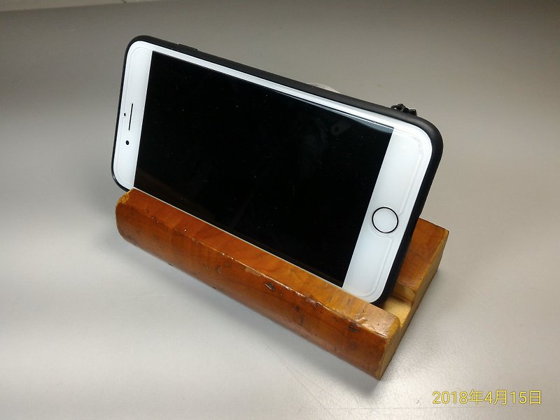 ~古早味~Old Taiwanese pine flash flower phone rack (D) - เคส/ซองมือถือ - ไม้ 