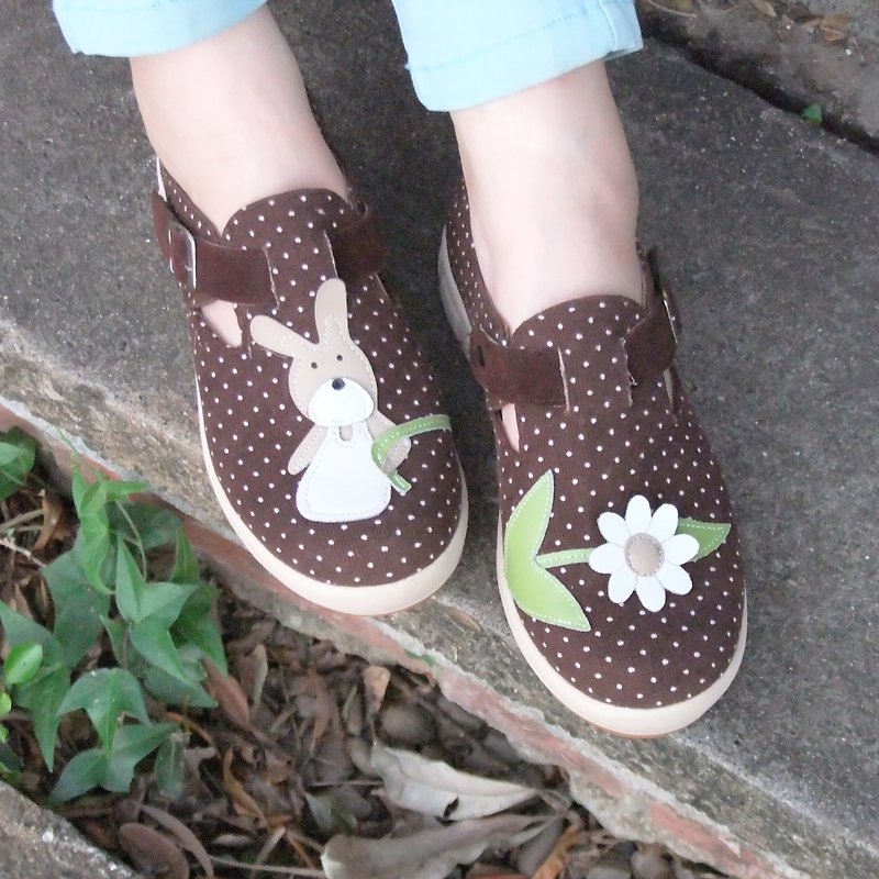 【Nostalgic Bunny】Ultra Light/ Exquisite Hand Sewing/ Leather Cushion/Casual Shoes - Women's Casual Shoes - Cotton & Hemp Brown