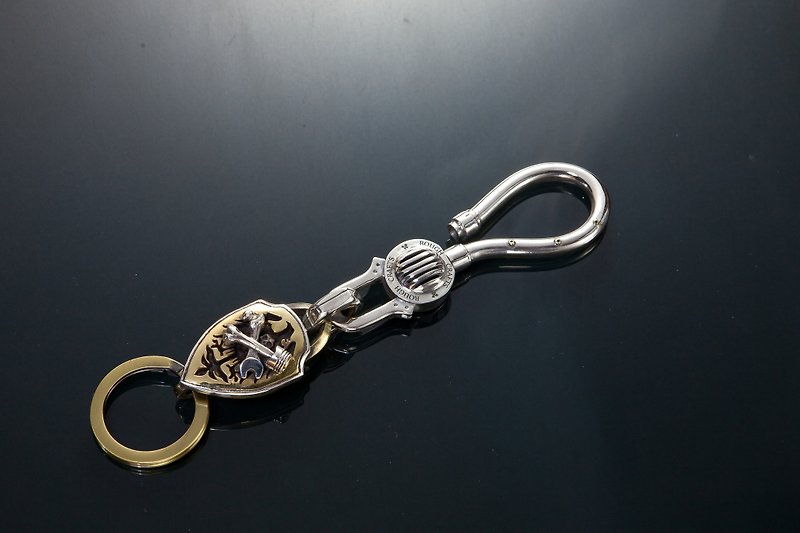 ROUGH CRAFTS co-branded shield key ring - ที่ห้อยกุญแจ - โลหะ สีเงิน
