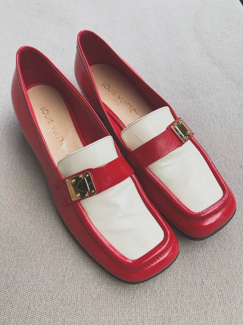 Louis Vuitton, white grained leather loafers. - Unique Designer Pieces