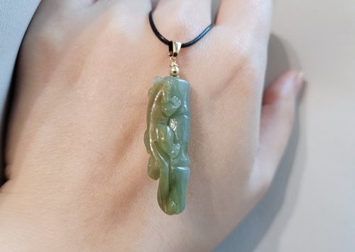 螺絲帽帽工作室 【親翠】天然翡翠 可愛草龍竹節特色項鍊 畢業禮物