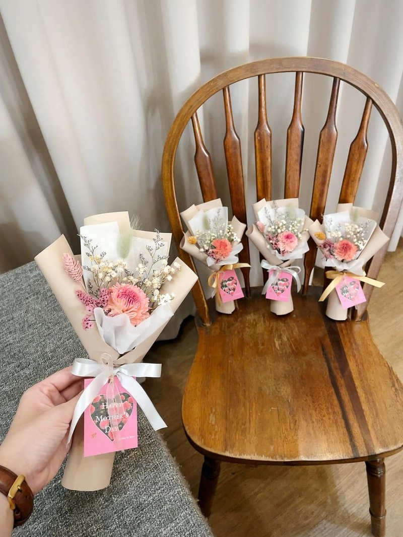 小花束【日暖花生】乾燥花束 母親節花束 康乃馨花束 母親節禮物 - 乾燥花/永生花 - 植物．花 紫色