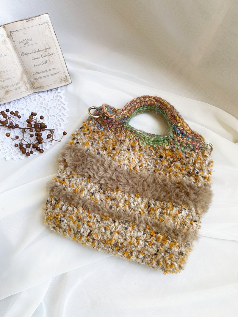 【好日手作】Handmade。手工韓國線材編織混色配色毛毛扁包手提包 - 手提包/手提袋 - 羊毛 多色