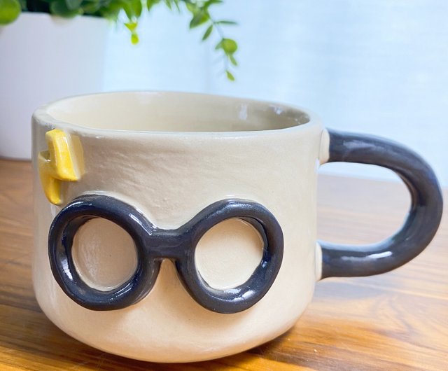 Cute cloud-shaped handmade ceramic mug. - Shop cher's pottery Cups - Pinkoi