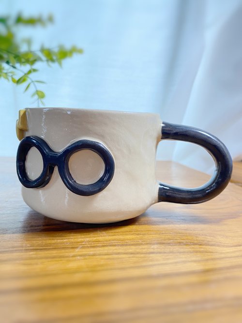 Cute cloud-shaped handmade ceramic mug. - Shop cher's pottery Cups - Pinkoi