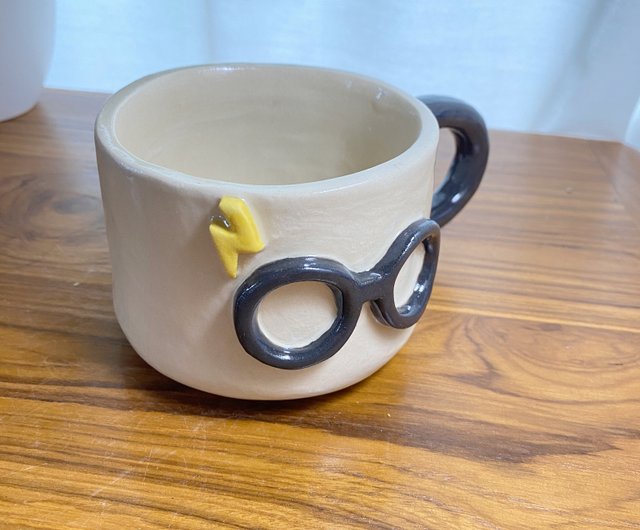 Cute cloud-shaped handmade ceramic mug. - Shop cher's pottery Cups - Pinkoi