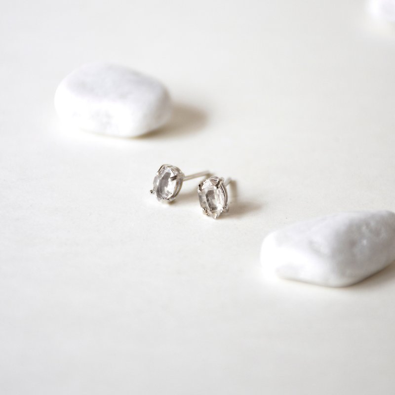Handmade Herkimer diamond with sterling silver Stud Earring, April Birthstone - Earrings & Clip-ons - Gemstone Transparent
