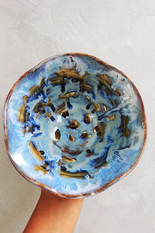 Taloonpottery River Flow Ceramic Flower Shaped Bowl / Nesting Bowls