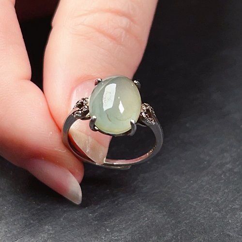 瓔珞珠寶盒 E.L.Jewelry Box 冰綠蛋面翡翠925純銀鑲嵌戒指 | 天然緬甸玉翡翠A貨