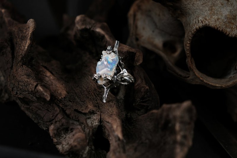【Mountain Skeleton】Journey of Dreams—Opal Spine Ring - แหวนทั่วไป - เงิน สีเงิน