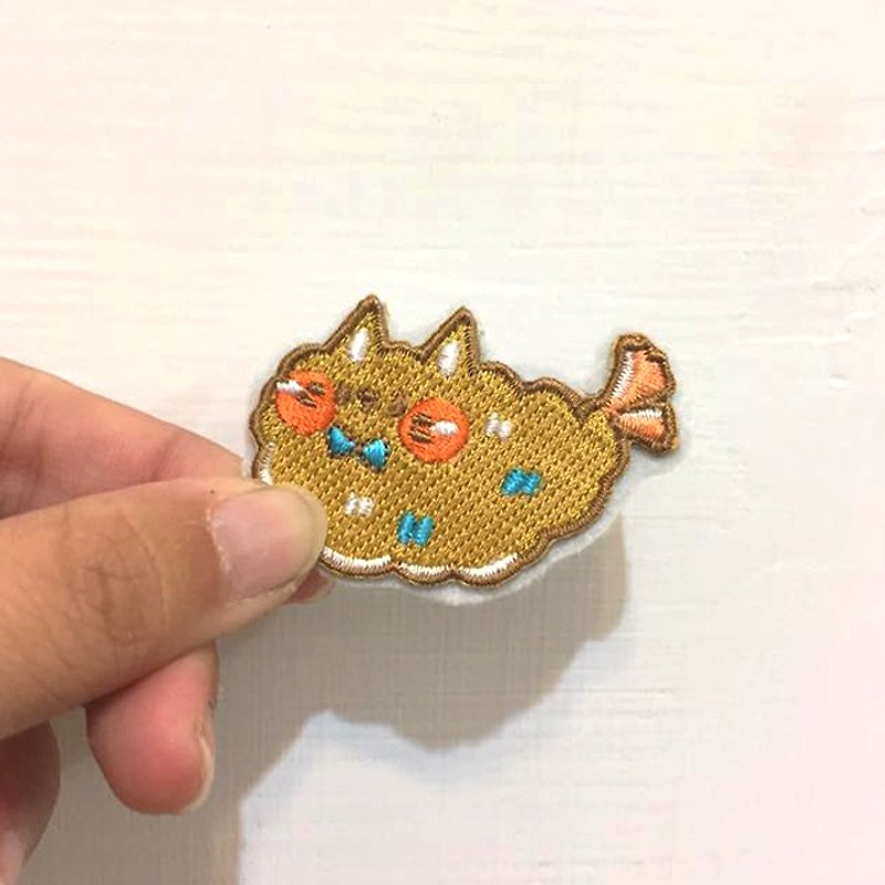"Dog dog star" original embroidery pin / fried shrimp cat (old version) - Brooches - Thread 