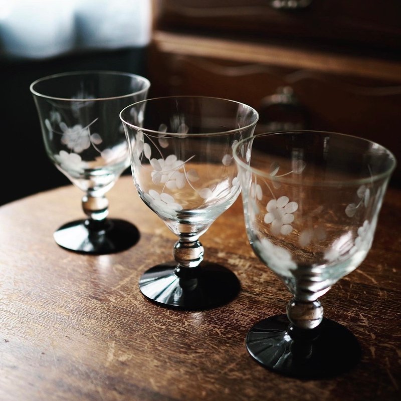 1942 Danish Holmegaard Glasværk etched glass wine glass (one piece) - Bar Glasses & Drinkware - Glass Transparent