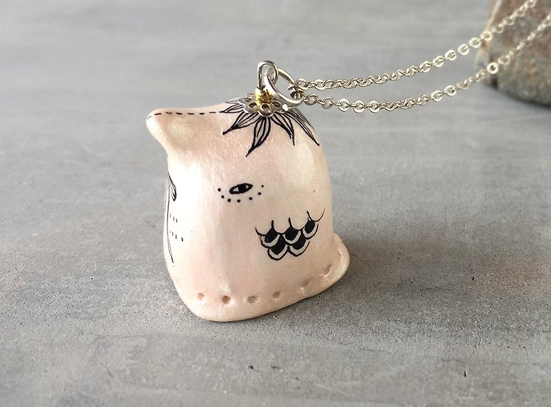 Ceramic pendant - 3D bird necklace - Pearl white with tint of pink colour - สร้อยคอ - ดินเผา สึชมพู