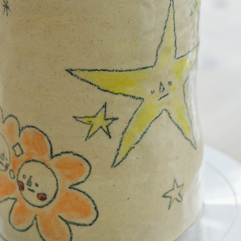 PokerFace Universe hand-painted flower vase - Pottery & Ceramics - Pottery Multicolor