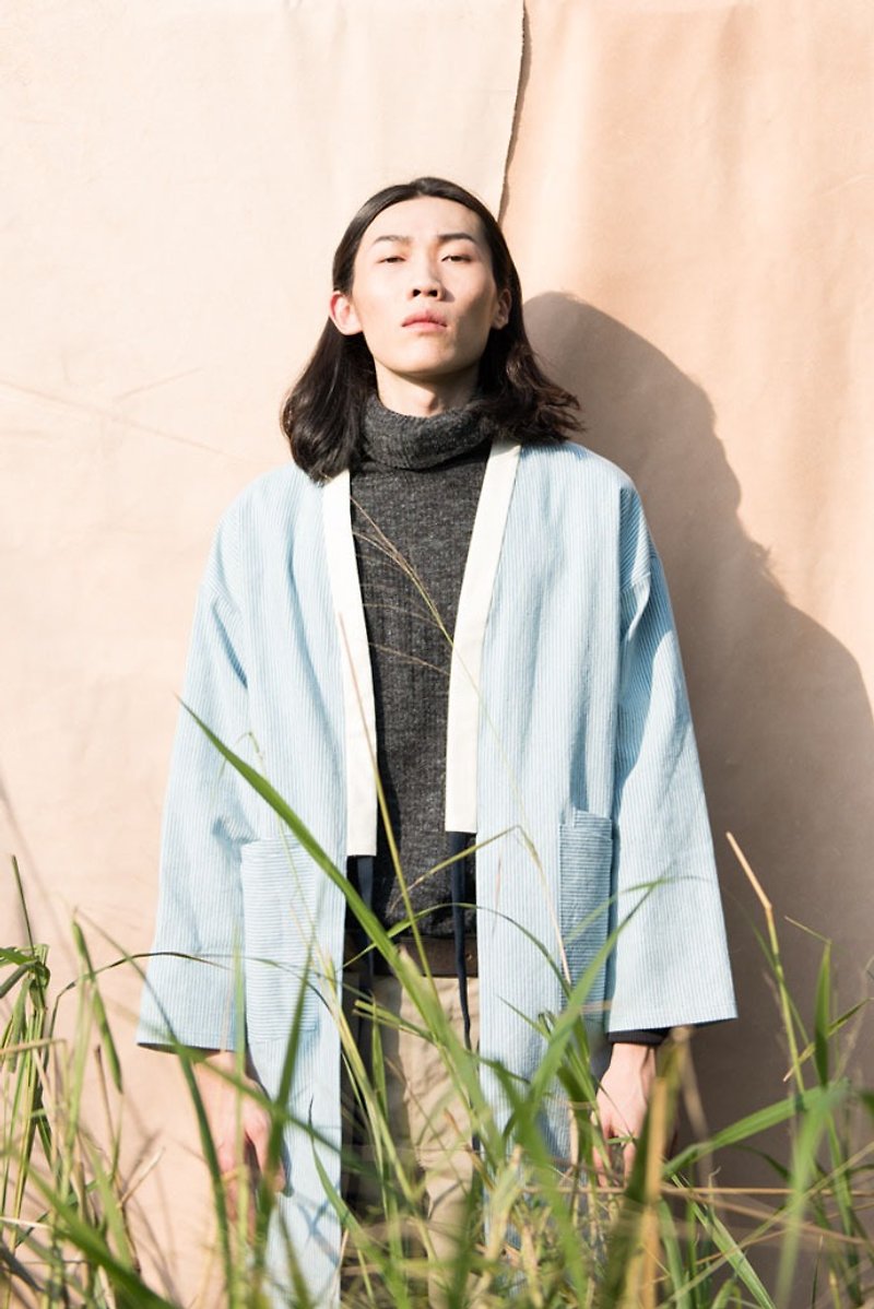 Denim Series │ Kimono Blouse │ Headphone Hole Design │ Stripe White │ Denim kimono - จัมพ์สูท - ผ้าฝ้าย/ผ้าลินิน สีน้ำเงิน