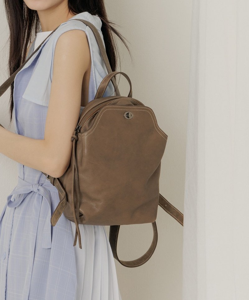 supportingrole genuine leather casual, practical and refined style backpack in taupe - กระเป๋าเป้สะพายหลัง - หนังแท้ สีนำ้ตาล